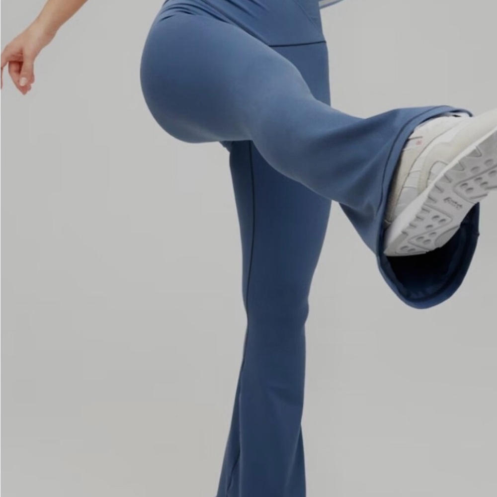 Aerie Crossover Blue Flared Leggings Size S — limited edition color